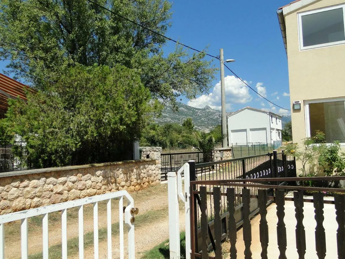 Apartment Zagi Seline Croatia