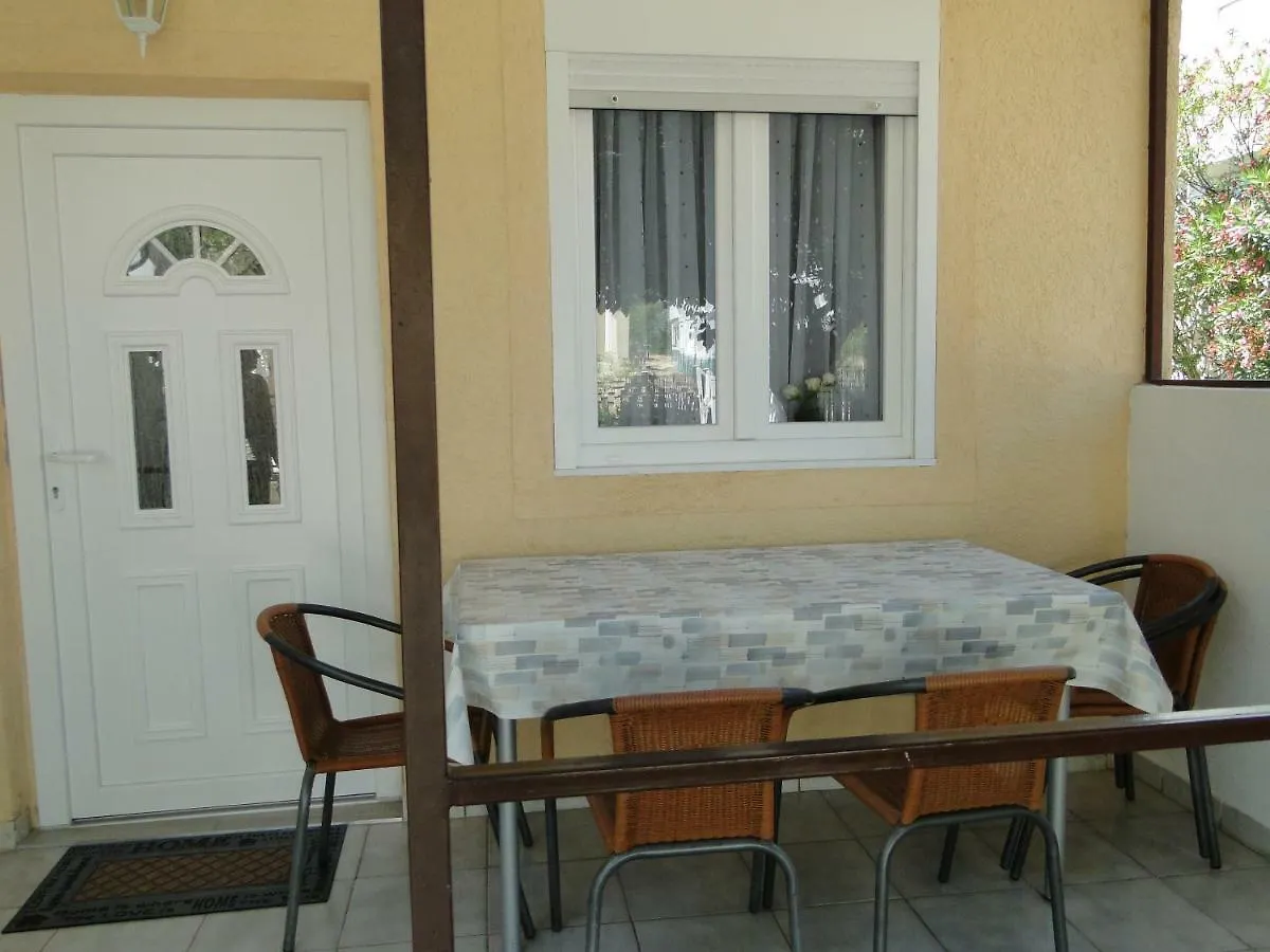 Apartment Zagi Seline 0*,  Croatia